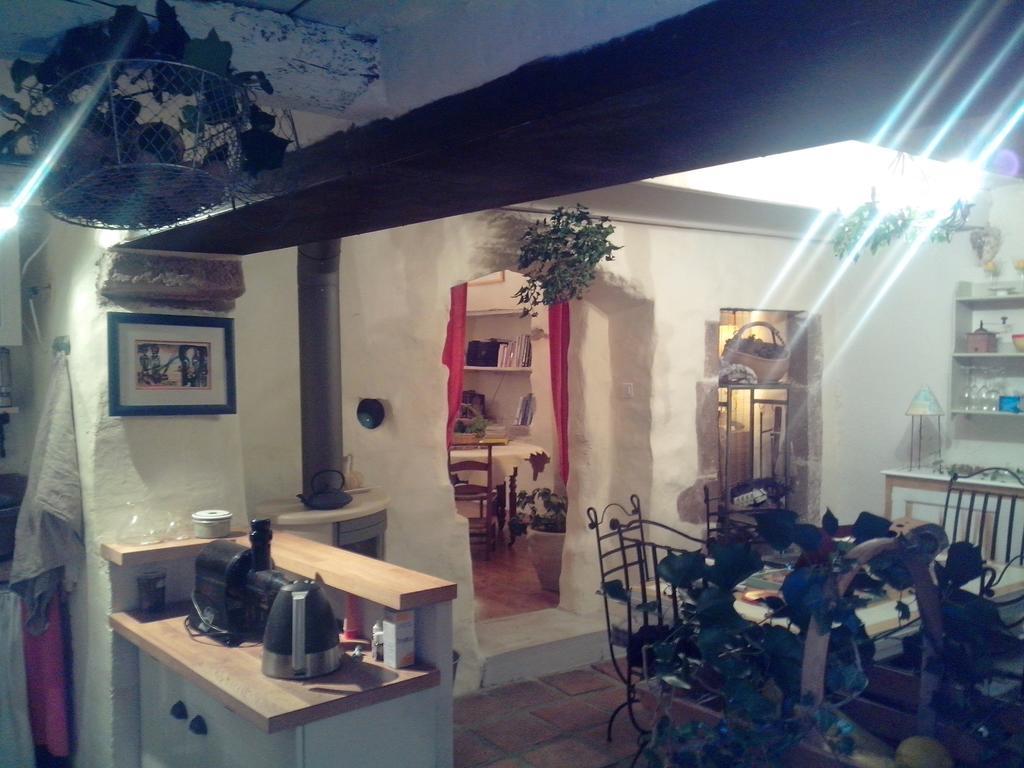 Le Clos De La Source Acomodação com café da manhã Le Bousquet-d'Orb Exterior foto