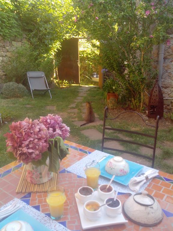 Le Clos De La Source Acomodação com café da manhã Le Bousquet-d'Orb Exterior foto