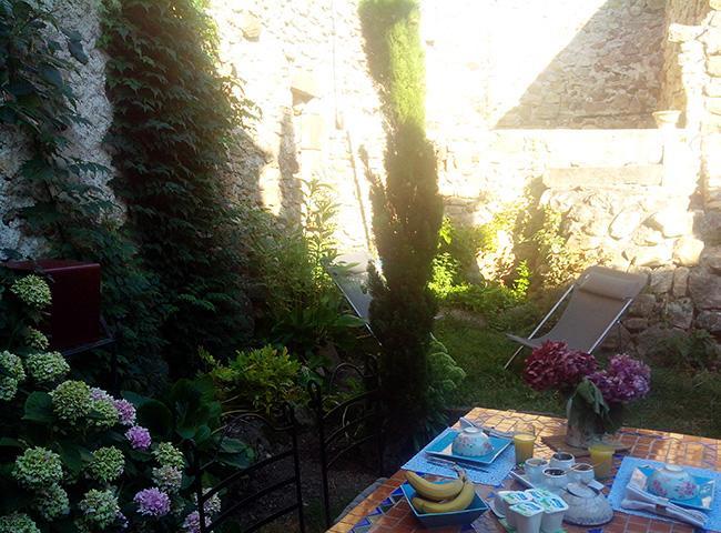 Le Clos De La Source Acomodação com café da manhã Le Bousquet-d'Orb Exterior foto